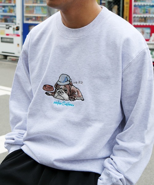 MELLOW(メロー)の「MELLOW DOG SWEAT / イラスト刺繍 / 犬柄 / ブルドッグ スウェット トレーナー(スウェット・メンズ・グリーン/グレー/ブラック・M/L/XL)」の1枚目の写真