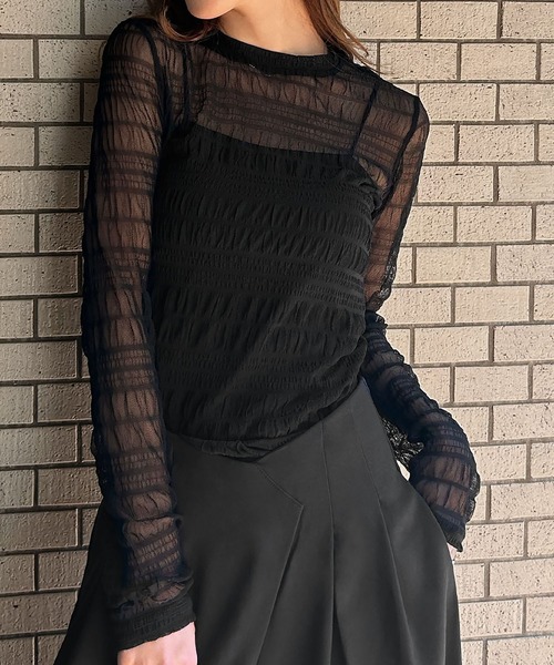 Ampirula(アンピルーラ)の「シャーリング シースルー トップス 長袖 シアートップス(Tシャツ/カットソー・レディース・ブラック/ホワイト・FREE)」の3枚目の写真