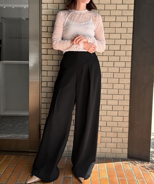 Ampirula(アンピルーラ)の「シャーリング シースルー トップス 長袖 シアートップス(Tシャツ/カットソー・レディース・ブラック/ホワイト・FREE)」の8枚目の写真
