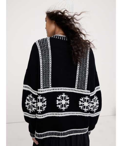 Banana Republic（バナナリパブリック）の「フェアアイル クールネックセーター（ニット/セーター・レディース・ブラック×ホワイト/アイボリー・S/XS/L/M）」の4枚目の写真