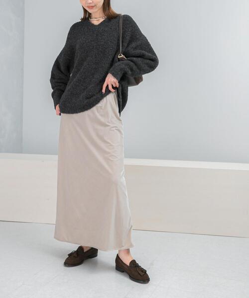 URBAN RESEARCH ROSSO WOMEN（アーバンリサーチ　ロッソ）の「ベロアロングスカート（スカート・レディース・ベージュ系その他/ブルー・38/36）」の4枚目の写真