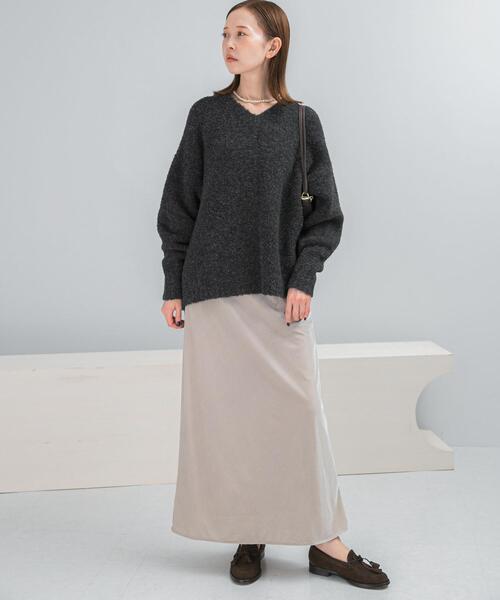 URBAN RESEARCH ROSSO WOMEN（アーバンリサーチ　ロッソ）の「ベロアロングスカート（スカート・レディース・ベージュ系その他/ブルー・38/36）」の5枚目の写真
