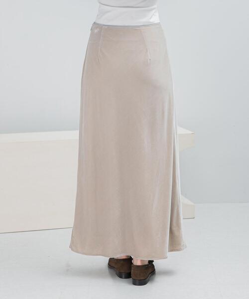 URBAN RESEARCH ROSSO WOMEN（アーバンリサーチ　ロッソ）の「ベロアロングスカート（スカート・レディース・ベージュ系その他/ブルー・38/36）」の9枚目の写真