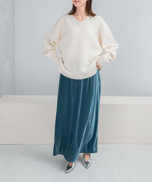 URBAN RESEARCH ROSSO WOMEN（アーバンリサーチ　ロッソ）の「ベロアロングスカート（スカート・レディース・ベージュ系その他/ブルー・38/36）」の14枚目の写真