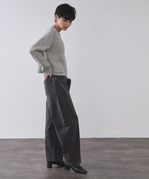 OPAQUE.CLIP(オペークドットクリップ)の「ビジューボタンニットカーディガン【洗える】(カーディガン/ボレロ・レディース・グレー/ネイビー/ワインレッド・00)」の9枚目の写真