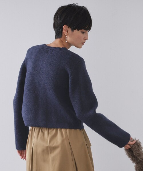 OPAQUE.CLIP(オペークドットクリップ)の「ビジューボタンニットカーディガン【洗える】(カーディガン/ボレロ・レディース・グレー/ネイビー/ワインレッド・00)」の15枚目の写真