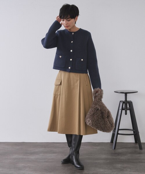 OPAQUE.CLIP(オペークドットクリップ)の「ビジューボタンニットカーディガン【洗える】(カーディガン/ボレロ・レディース・グレー/ネイビー/ワインレッド・00)」の16枚目の写真