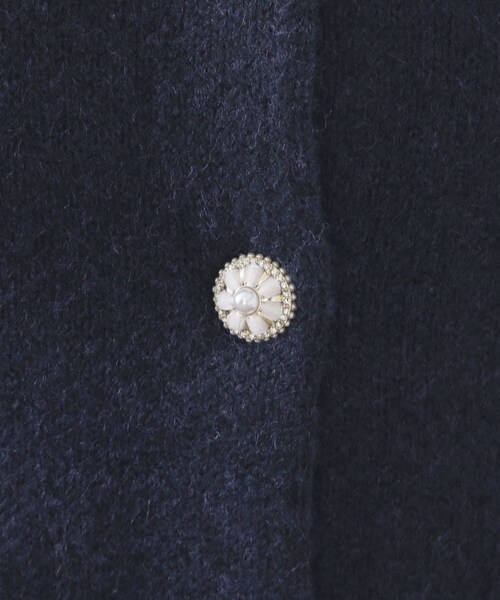 OPAQUE.CLIP(オペークドットクリップ)の「ビジューボタンニットカーディガン【洗える】(カーディガン/ボレロ・レディース・グレー/ネイビー/ワインレッド・00)」の18枚目の写真