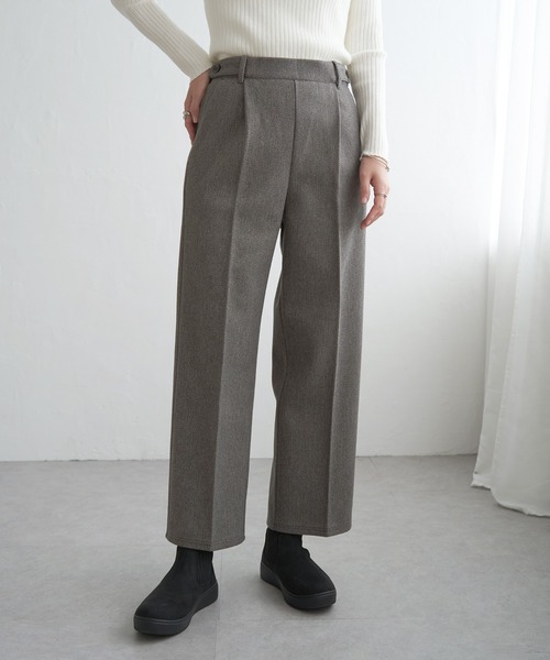 IKKA LOUNGE（イッカラウンジ）の「【2点セット】GOKU楽ペプラムジレセット（パンツドレス・レディース・ブラック/モカ/チャコール・M/L/S）」の16枚目の写真