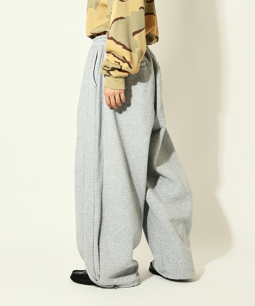 JOURNAL STANDARD（ジャーナルスタンダード）の「コントアー スウェット トラウザー パンツ（スウェットパンツ・メンズ・ブラック/チャコールグレー/ライトグレー・MEDIUM/LARGE）」の8枚目の写真