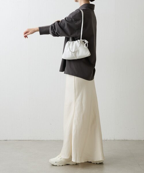 russet（ラシット）の「レザー巾着4WAYミニショルダーバッグ（ショルダーバッグ・レディース・ホワイト/ブラック/サックスブルー/シルバー/レッド・FREE）」の13枚目の写真