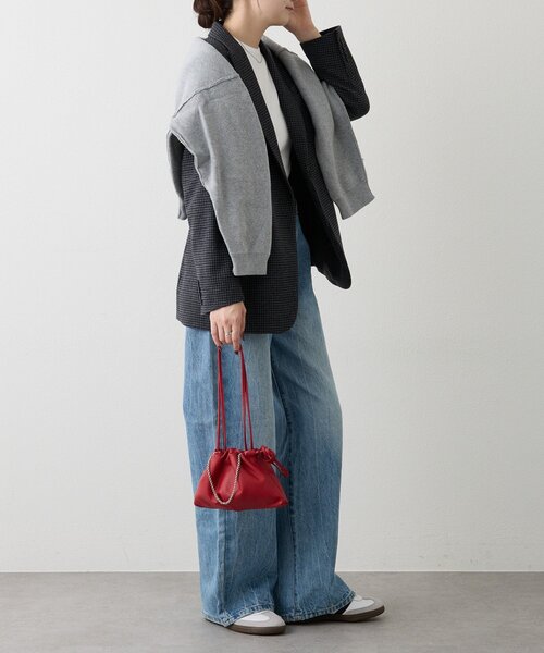 russet(ラシット)の「レザー巾着4WAYミニショルダーバッグ(ショルダーバッグ・レディース・ホワイト/ブラック/サックスブルー/シルバー/レッド・FREE)」の6枚目の写真