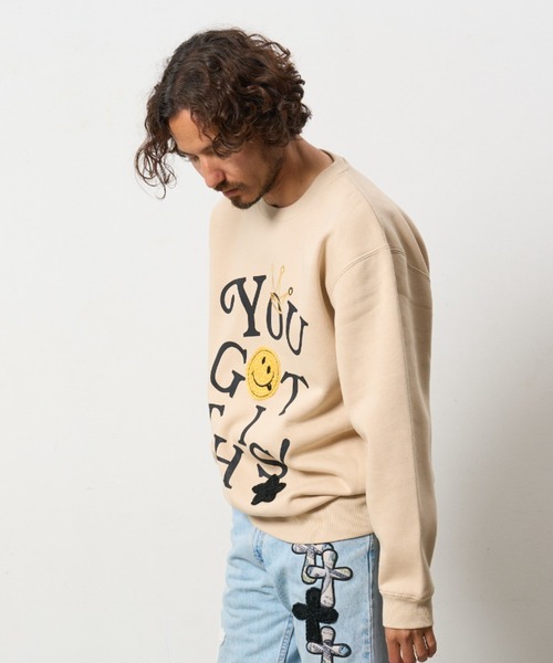 STUD MUFFIN（スタッドマフィン）の「STUD MUFFIN/スタッドマフィン/裏毛起毛 YOU GOT THIS マルチパッチワーク スエットシャツ（スウェット・メンズ・ブラック/ホワイト・4/2/3）」の7枚目の写真