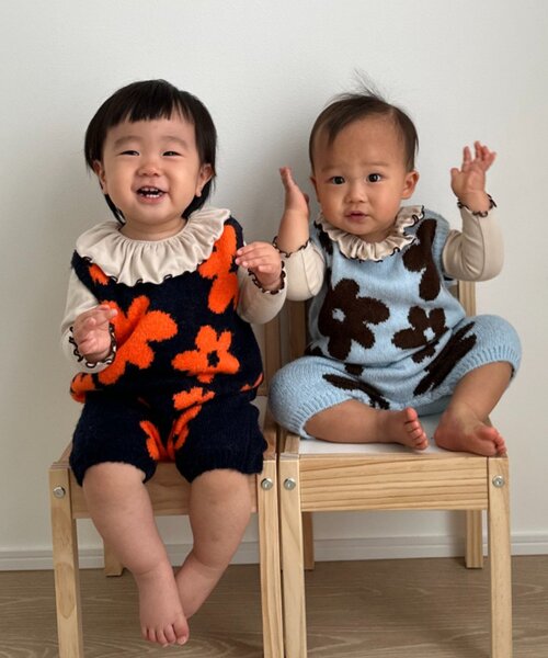 penoora'sニットロンパース　ほぼ新品 セール】【BABY】総柄フラワーニットロンパース（ロンパース