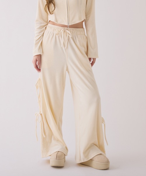 one after another NICE CLAUP(ワンアフターアナザーナイスクラップ)の「【セットで着れる】ベロアリボンパンツ(デニムパンツ・レディース・アイボリー/ブラック/グレー・FREE)」の2枚目の写真