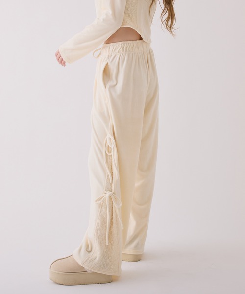 one after another NICE CLAUP(ワンアフターアナザーナイスクラップ)の「【セットで着れる】ベロアリボンパンツ(デニムパンツ・レディース・アイボリー/ブラック/グレー・FREE)」の16枚目の写真