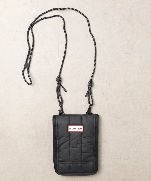 HUNTER(ハンター)の「【RES】【HUNTER】NTREPID PUFFER ESSENTIAL PHONE POUCH(ショルダーバッグ・レディース・オフホワイト/ブラック・FREE)」の2枚目の写真