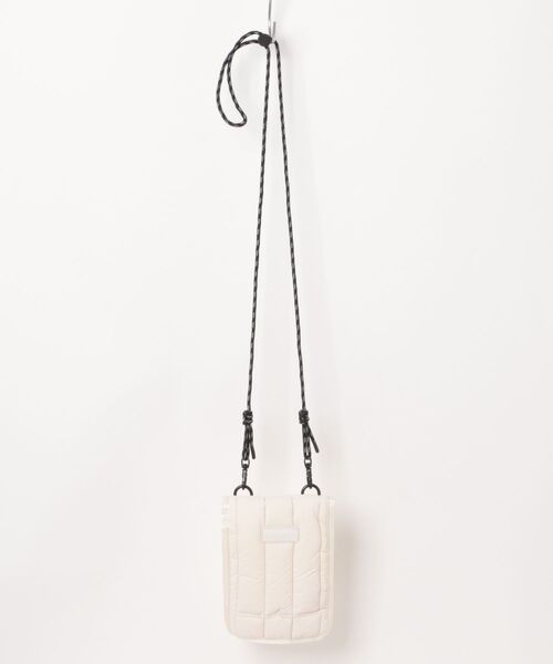 HUNTER(ハンター)の「【RES】【HUNTER】NTREPID PUFFER ESSENTIAL PHONE POUCH(ショルダーバッグ・レディース・オフホワイト/ブラック・FREE)」の5枚目の写真