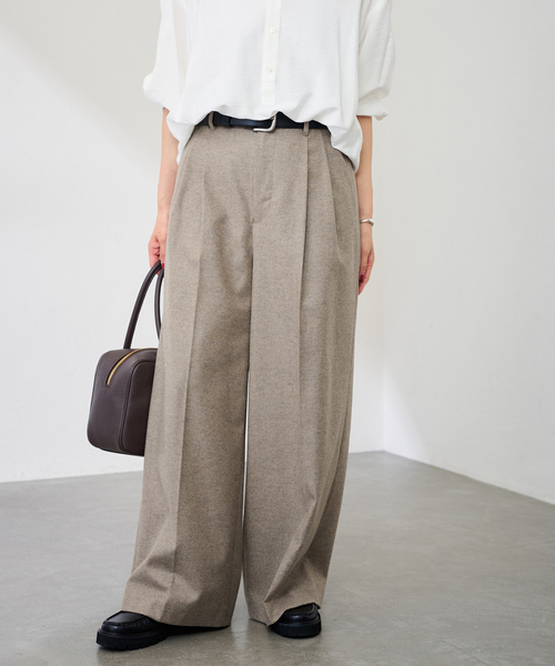 カシミヤ混フラノワイドパンツ（スラックス）｜FRAMeWORK（フレーム