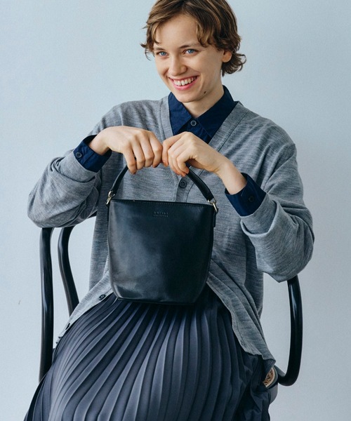 O MY BAG(オー マイ バッグ)の「BOBBI BUCKET BAG MIDI/ボビー バケットバッグ ミディ (UNISEX)(ショルダーバッグ・レディース・ブラック/ブラウン・FREE)」の19枚目の写真