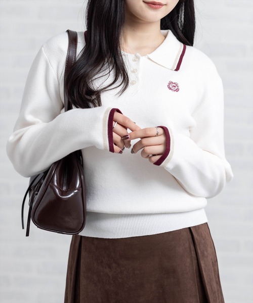 clear（クリア）の「刺繍入り配色ポロニット［大人 カジュアル 着回し力抜群］≪AW新作≫（ニット/セーター・レディース・ネイビー/アイボリー/ブラウン・F）」の2枚目の写真