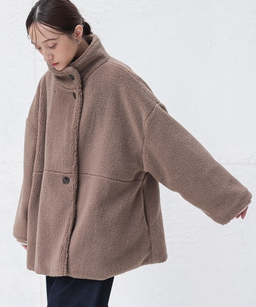 n'OrLABEL（ノアールレーベル）の「『スタンドカラーボアショートコート』（その他アウター・レディース・チャコール/モカ・FREE）」の7枚目の写真