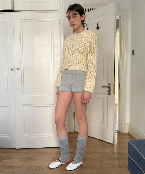 SINOON(シヌーン)の「Basic Knit Shorts (Light Melange Grey)(その他パンツ・レディース・グレー・FREE)」の3枚目の写真