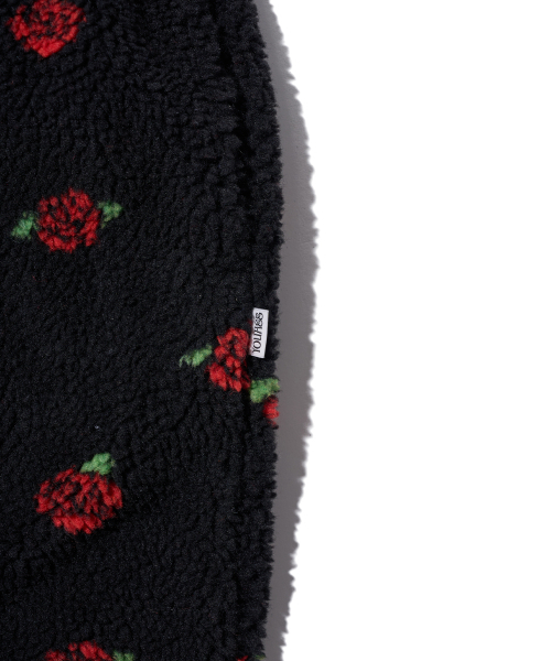 YOUHEE(ユヒ)の「ROSE PATTERN FLEECE PANTS BLACK(スウェットパンツ・レディース・その他・FREE)」の5枚目の写真