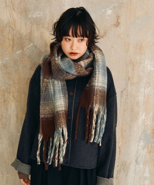 Crisp（クリスプ）の「チェックフリンジマフラー（マフラー・レディース・グリーン/アイボリー/ブルー・FREE）」の12枚目の写真