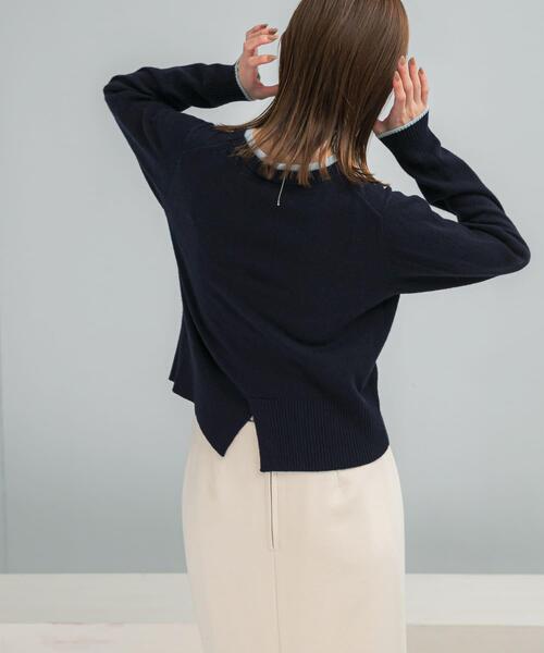 URBAN RESEARCH ROSSO WOMEN（アーバンリサーチ　ロッソ）の「カシミヤ混バイカラーコンパクトニット（ニット/セーター・レディース・グレー系その他/ブルー系その他/レッド系その他/ホワイト系その他・FREE）」の3枚目の写真