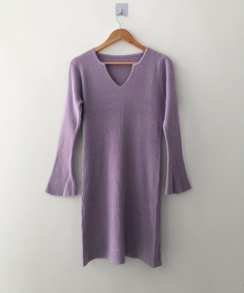 Miniministore(ミニミニストア)の「キーネック タイトリブニットワンピース(ワンピース・レディース・ラベンダー/ライトベージュ/カーキ/ブラック/モカ・FREE)」の15枚目の写真