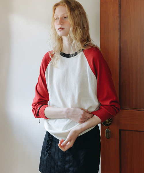 ANDNEEDS(アンドニーズ)の「Peter raglan knit (red)(ニット/セーター・レディース・その他・FREE)」の2枚目の写真