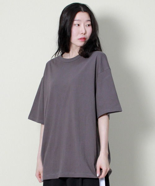 DEMARC(ドゥマーク)の「オーバーサイズ 無地 レイヤード 半袖Tシャツ チャコール(Tシャツ/カットソー・レディース・その他・MEDIUM/LARGE)」の4枚目の写真