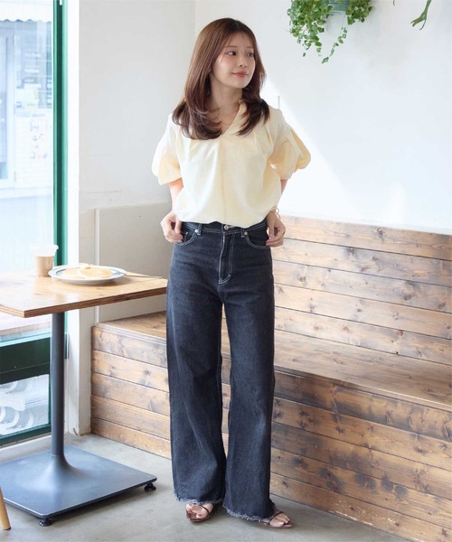 titivate（ティティベイト）の「ボリュームスリーブスキッパーブラウス（シャツ/ブラウス・レディース・クリーム/オフホワイト/ブラック・L/M/S）」の13枚目の写真