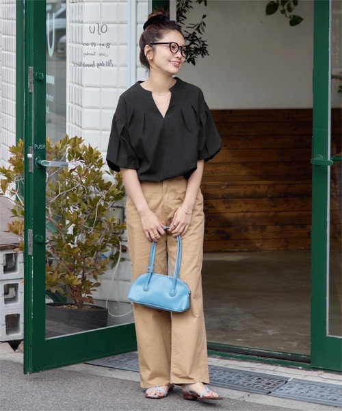 titivate（ティティベイト）の「ボリュームスリーブスキッパーブラウス（シャツ/ブラウス・レディース・クリーム/オフホワイト/ブラック・L/M/S）」の9枚目の写真