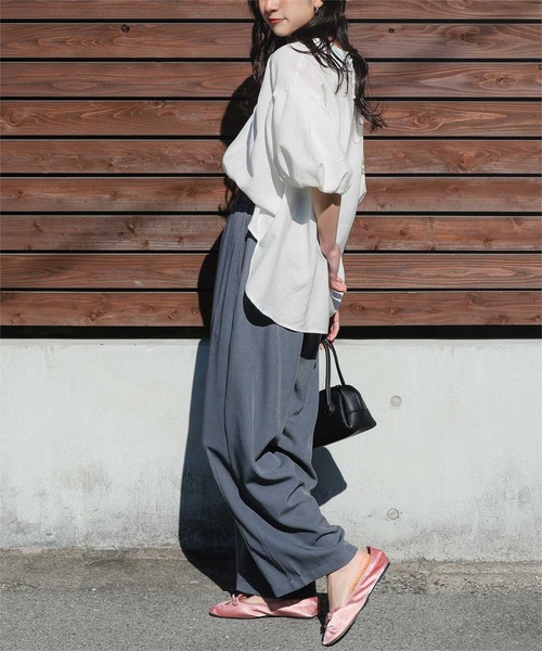 titivate（ティティベイト）の「ボリュームスリーブスキッパーブラウス（シャツ/ブラウス・レディース・クリーム/オフホワイト/ブラック・L/M/S）」の5枚目の写真