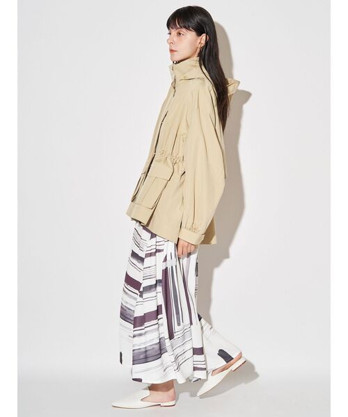 ELENDEEK（エレンディーク）の「フルイドラインキャミワンピース（ワンピース・レディース・オフホワイト/ネイビー・FREE）」の11枚目の写真