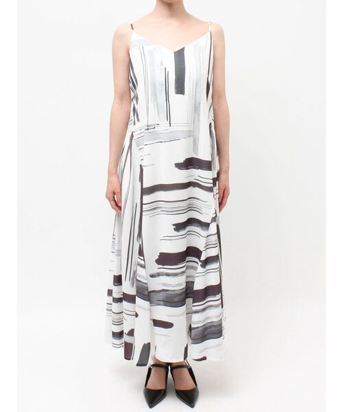 ELENDEEK（エレンディーク）の「フルイドラインキャミワンピース（ワンピース・レディース・オフホワイト/ネイビー・FREE）」の20枚目の写真