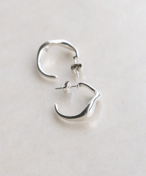 PHILIPPE AUDIBERT(フィリップ オーディベール)の「【PHILIPPE AUDIBERT】Elrose earring brass s(ピアス(両耳用)・レディース・シルバー・FREE)」の6枚目の写真