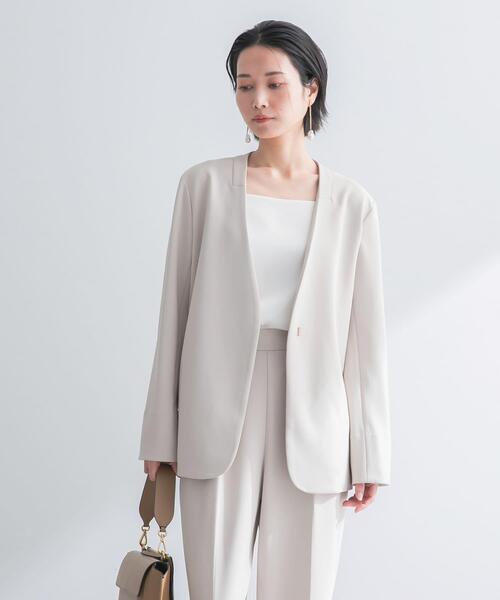 URBAN RESEARCH ROSSO WOMEN(アーバンリサーチ ロッソ)の「ストレッチツイルノーカラージャケット(ノーカラージャケット・レディース・ライトベージュ/ブラック・38/36)」の3枚目の写真