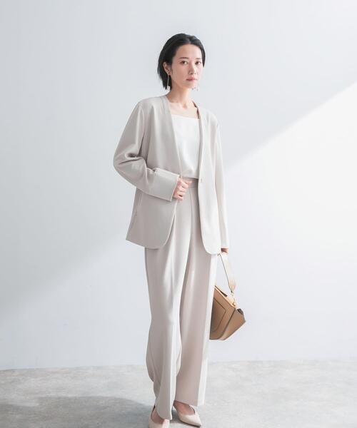 URBAN RESEARCH ROSSO WOMEN(アーバンリサーチ ロッソ)の「ストレッチツイルノーカラージャケット(ノーカラージャケット・レディース・ライトベージュ/ブラック・38/36)」の5枚目の写真