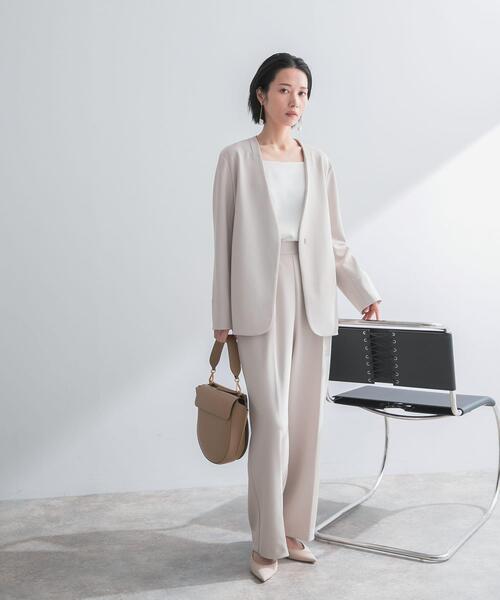 URBAN RESEARCH ROSSO WOMEN(アーバンリサーチ ロッソ)の「ストレッチツイルノーカラージャケット(ノーカラージャケット・レディース・ライトベージュ/ブラック・38/36)」の6枚目の写真