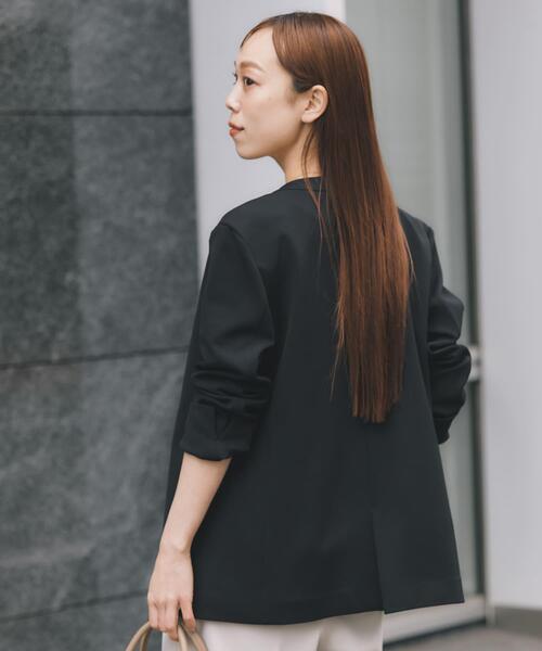URBAN RESEARCH ROSSO WOMEN(アーバンリサーチ ロッソ)の「ストレッチツイルノーカラージャケット(ノーカラージャケット・レディース・ライトベージュ/ブラック・38/36)」の10枚目の写真