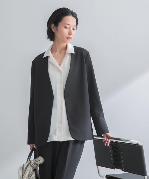 URBAN RESEARCH ROSSO WOMEN(アーバンリサーチ ロッソ)の「ストレッチツイルノーカラージャケット(ノーカラージャケット・レディース・ライトベージュ/ブラック・38/36)」の13枚目の写真