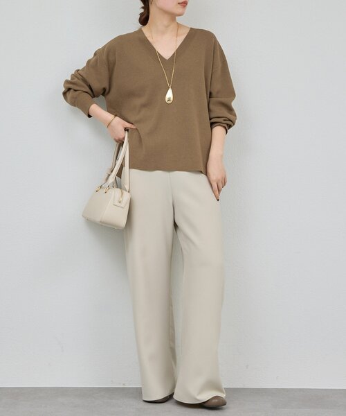 GALLARDAGALANTE(ガリャルダガランテ)の「【セットアップ対応】Vニット(ニット/セーター・レディース・グレイッシュベージュ/チャコールグレー・FREE)」の13枚目の写真