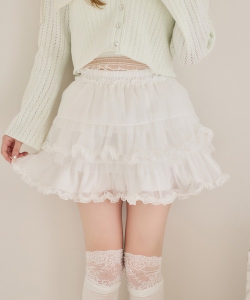 one after another NICE CLAUP（ワンアフターアナザーナイスクラップ）の「フリルティアードミニスカート（スカート・レディース・アイボリー/オフホワイト/ブラック・FREE）」の2枚目の写真