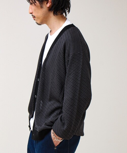 GLOSTER（グロスター）の「【シャリ感で軽やか】バーズアイVネック crunchyカーデ（カーディガン/ボレロ・メンズ・ブラック系その他/ブルー系その他/パープル系その他・S/M/L）」の11枚目の写真