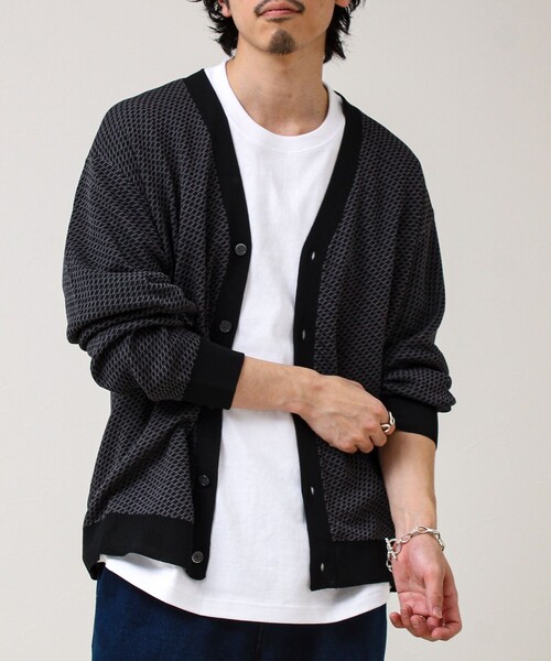 GLOSTER（グロスター）の「【シャリ感で軽やか】バーズアイVネック crunchyカーデ（カーディガン/ボレロ・メンズ・ブラック系その他/ブルー系その他/パープル系その他・S/M/L）」の15枚目の写真