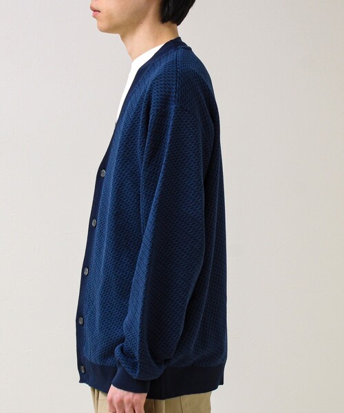 GLOSTER（グロスター）の「【シャリ感で軽やか】バーズアイVネック crunchyカーデ（カーディガン/ボレロ・メンズ・ブラック系その他/ブルー系その他/パープル系その他・S/M/L）」の19枚目の写真