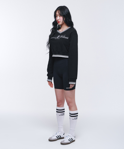 BORN TO WIN（ボーントゥウィン）の「W WELLNESS V-NECK CROP SWEATSHIRTS [BLACK]（スウェット・レディース・その他・1/2）」の7枚目の写真